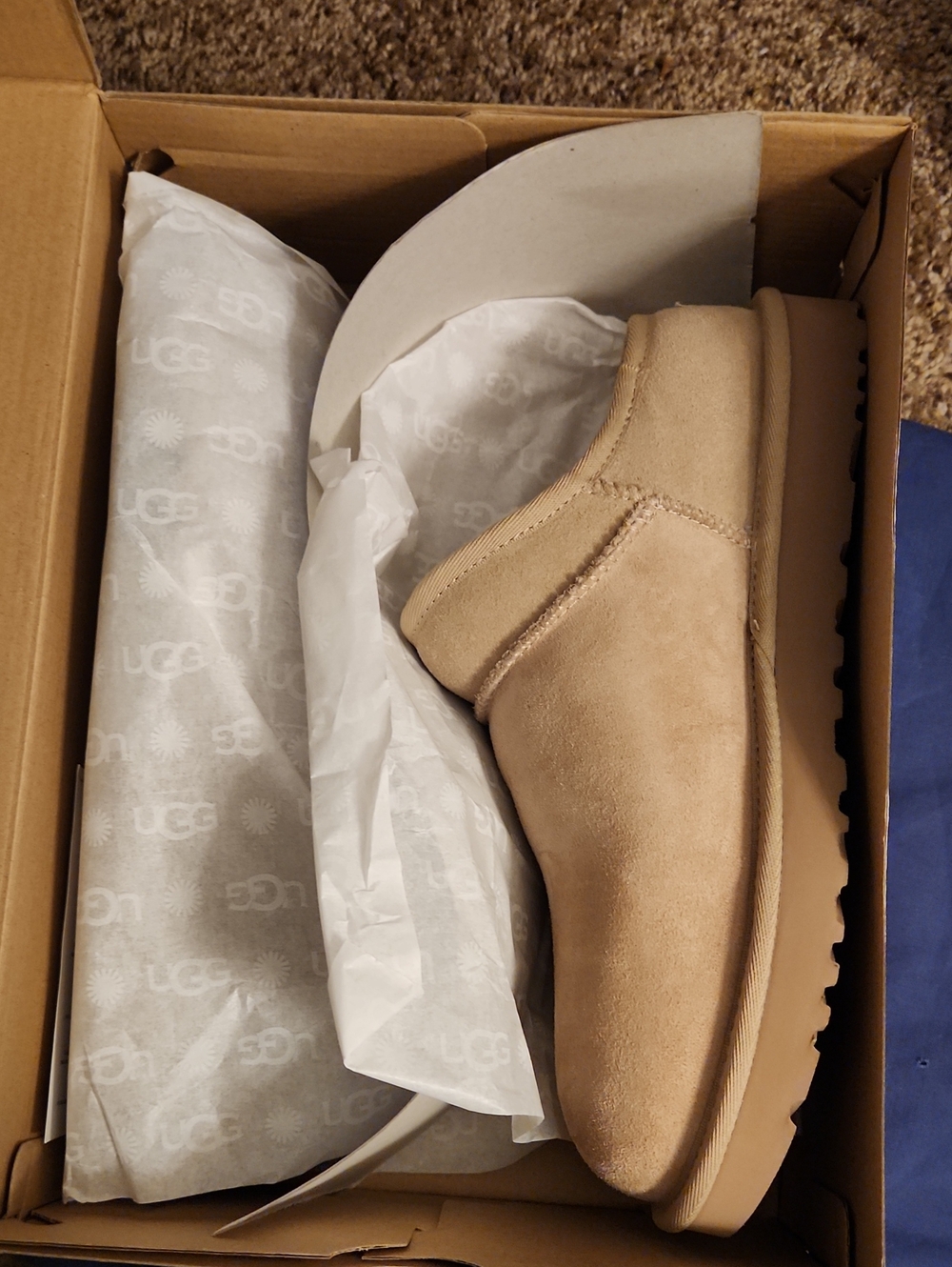 UGG Women's Slip-On Suede Mule in Light Tan, Brand new